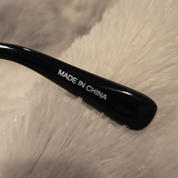 Longchamp Paris Black Sunglasses Brand New in Case main image 11